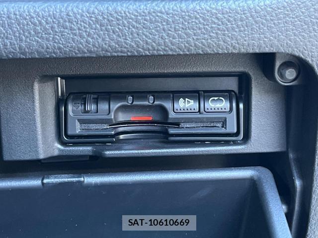 Nissan SERENA 2011-08 8433800-6