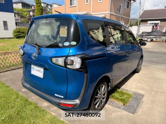 Toyota SIENTA 2016-07 8434728-11