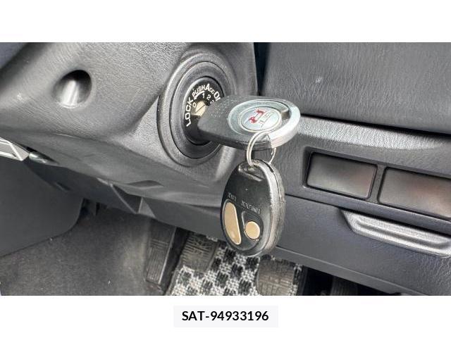 Nissan SKYLINE 2000-10 8434557-10