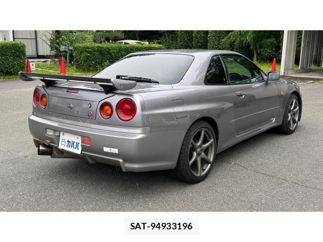 Nissan SKYLINE 2000-10 8434557-16