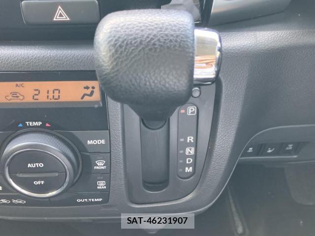 Suzuki SPACIA 2015-12 8435294-17