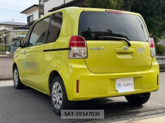 Toyota SPADE 2013-08 8434709-13