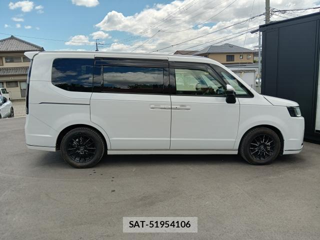 Honda e 2024-05 8433750-3