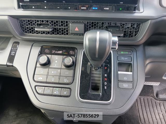 Honda e 2025-02 8433751-13