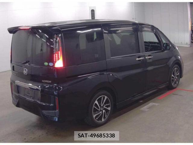 Honda e 2015-08 8434095-4