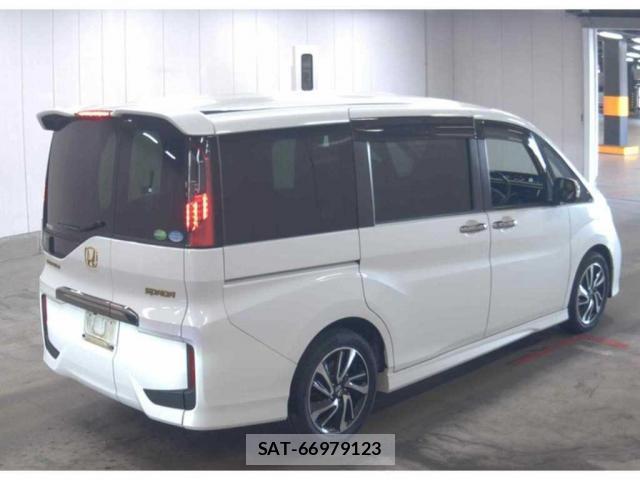 Honda e 2017-07 8434098-4