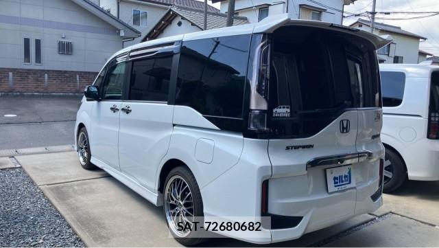 Honda e 2021-10 8434650-13