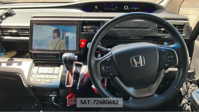 Honda e 2021-10 8434650-16