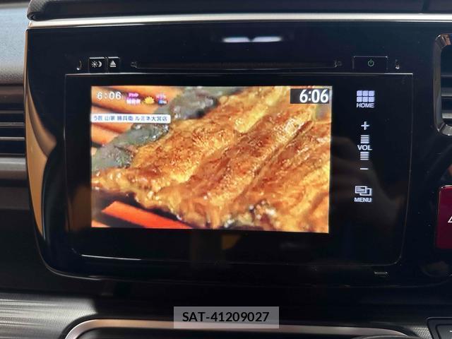 Honda e 2017-09 8434834-5
