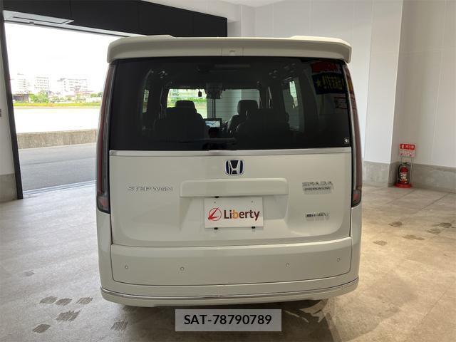 Honda e 2023-11 8435130-16