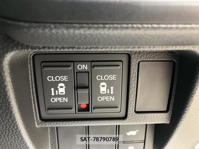 Honda e 2023-11 8435130-9
