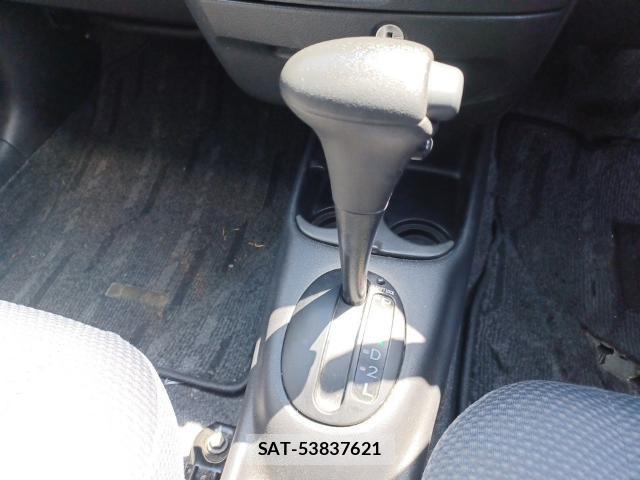 Toyota SUCCEED 2013-07 8435233-11