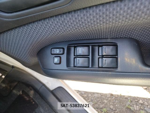 Toyota SUCCEED 2013-07 8435233-13