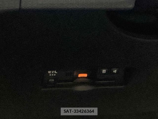 Daihatsu TANTO 2022-02 8435183-4