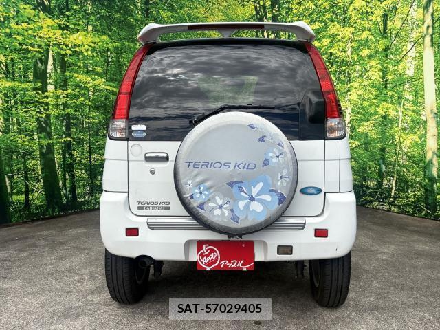 Daihatsu TERIOS KID 2006-02 8434896-1