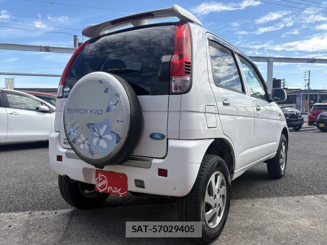 Daihatsu TERIOS KID 2006-02 8434896-13