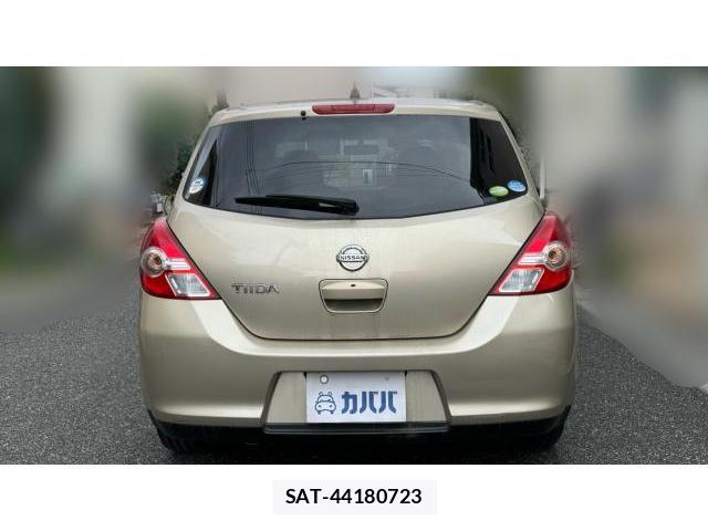 Nissan TIIDA 2010 8434305-2