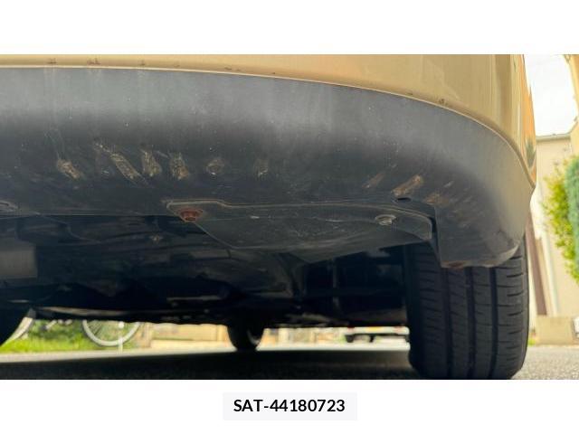 Nissan TIIDA 2010 8434305-9