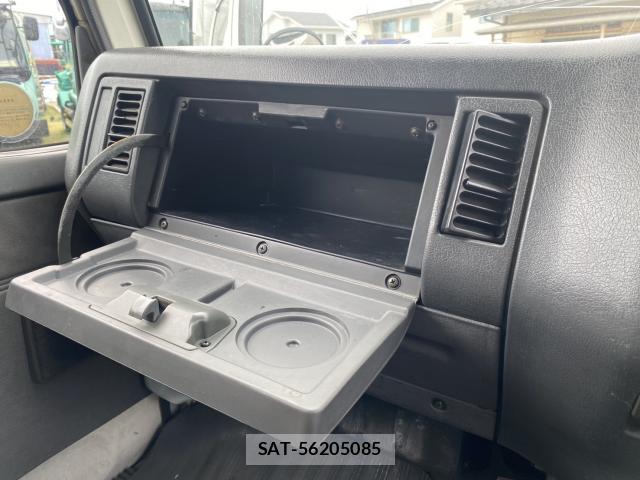 Mazda TITAN 1996-07 8435309-9