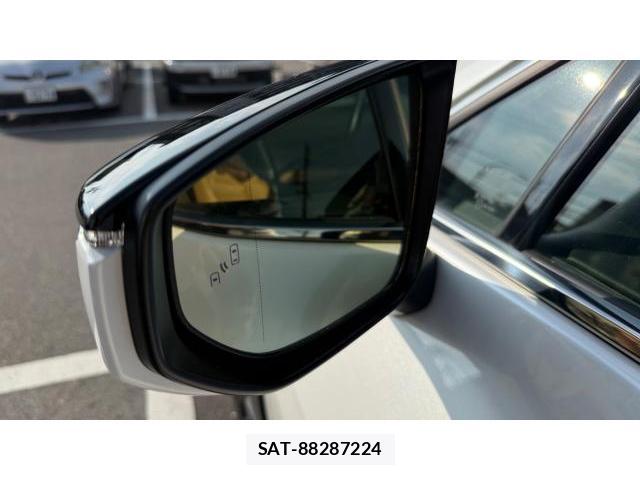 Lexus UX 2025 8434569-15