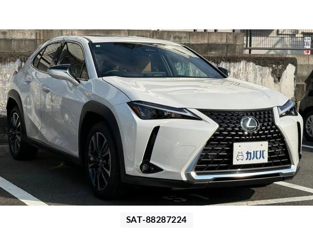 Lexus UX 2025 8434569-16
