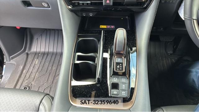 Toyota VELLFIRE 2026-03 8434706-14