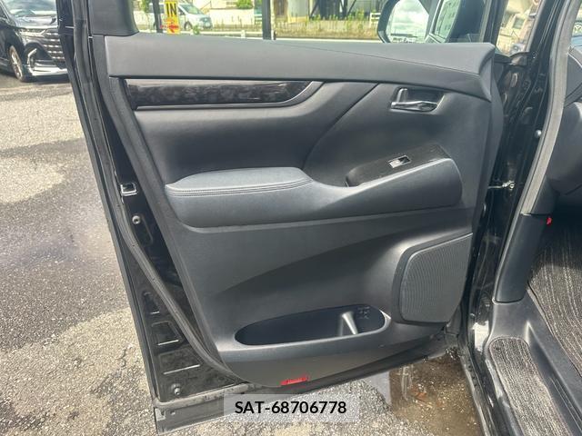 Toyota VELLFIRE 2019-12 8435167-18