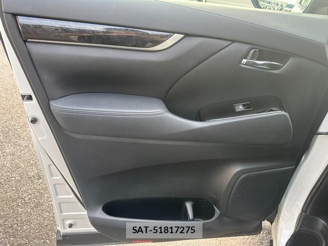 Toyota VELLFIRE 2019-06 8435171-16