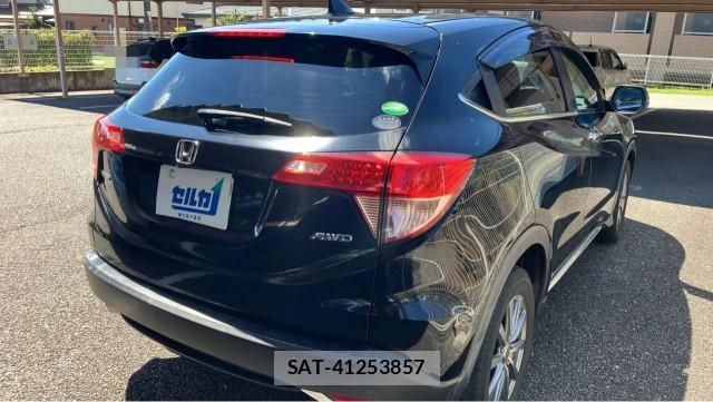 Honda VEZEL 2015-03 8434666-12