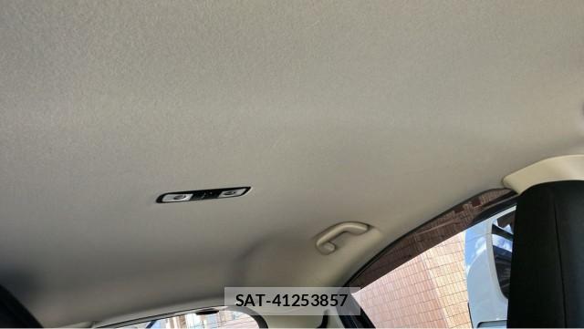Honda VEZEL 2015-03 8434666-15