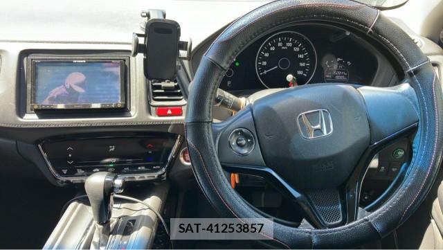 Honda VEZEL 2015-03 8434666-16