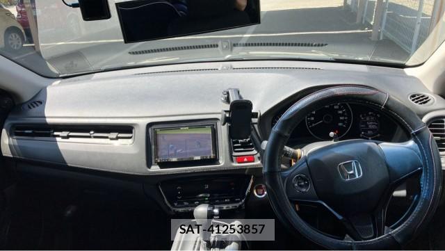 Honda VEZEL 2015-03 8434666-2