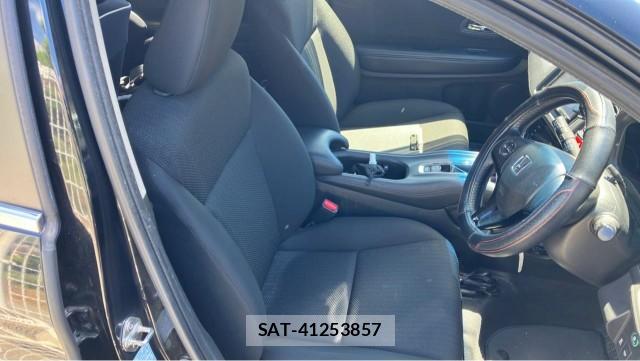 Honda VEZEL 2015-03 8434666-5
