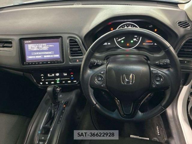 Honda VEZEL 2019-01 8434824-2