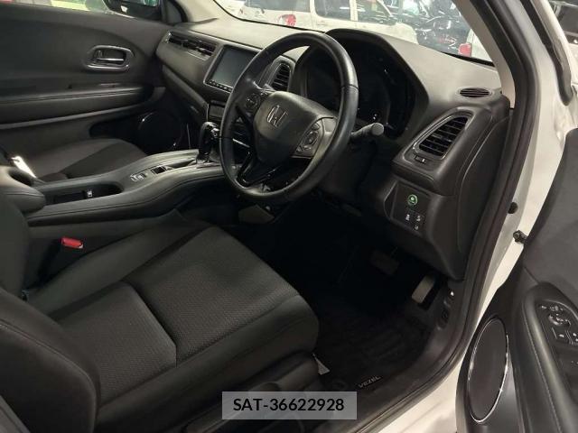 Honda VEZEL 2019-01 8434824-3