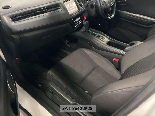 Honda VEZEL 2019-01 8434824-4