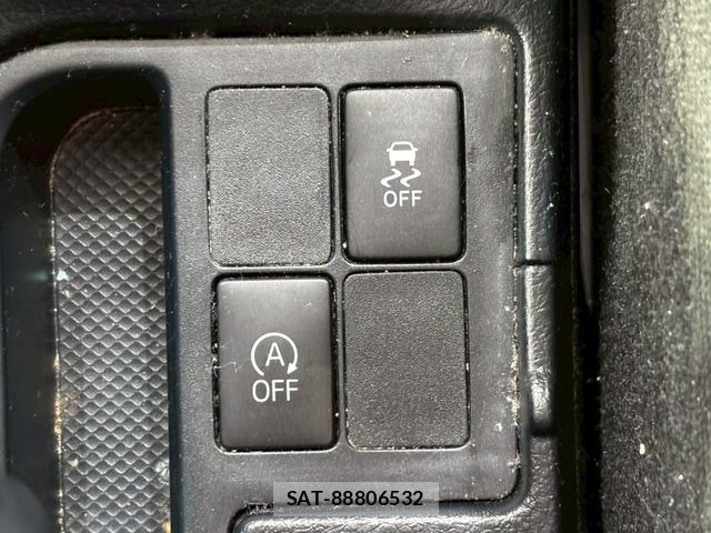 Toyota VITZ 2018-03 8434835-6