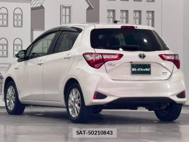 Toyota VITZ 2017-07 8434838-3