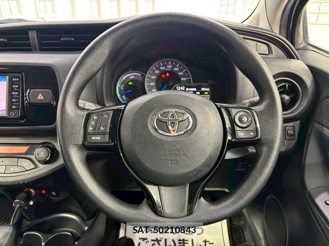 Toyota VITZ 2017-07 8434838-7