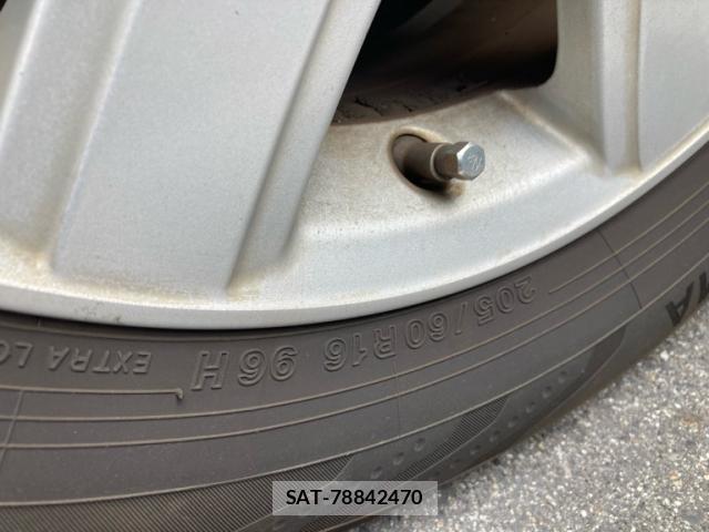 Toyota VOXY 2008-05 8433809-13