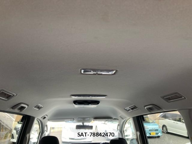 Toyota VOXY 2008-05 8433809-4