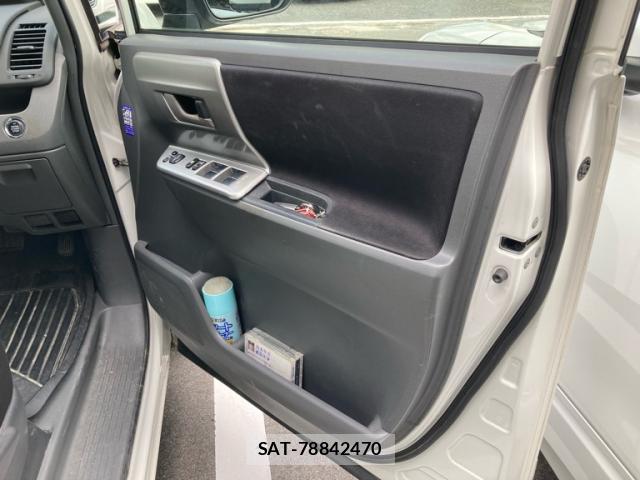 Toyota VOXY 2008-05 8433809-7