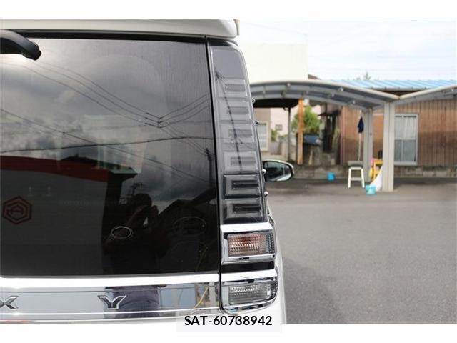 Toyota VOXY 2018-02 8434026-12