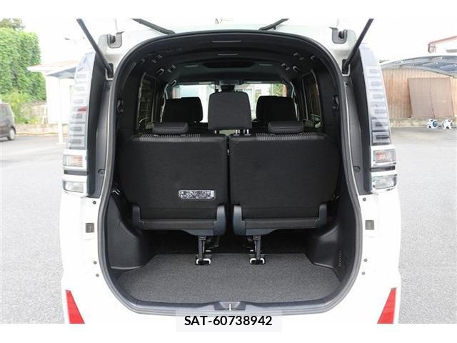 Toyota VOXY 2018-02 8434026-19