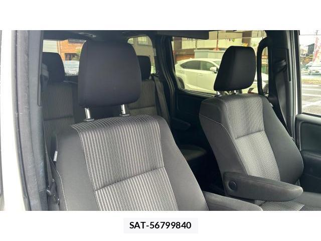 Toyota VOXY 2018 8434337-4