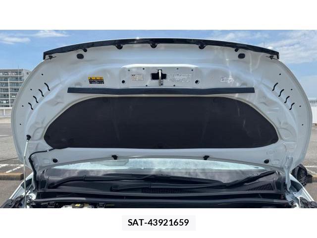 Toyota VOXY 2025-11 8434589-10