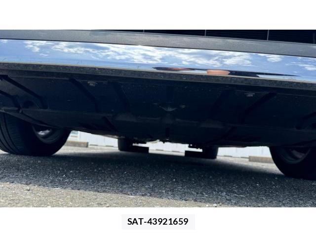 Toyota VOXY 2025-11 8434589-13