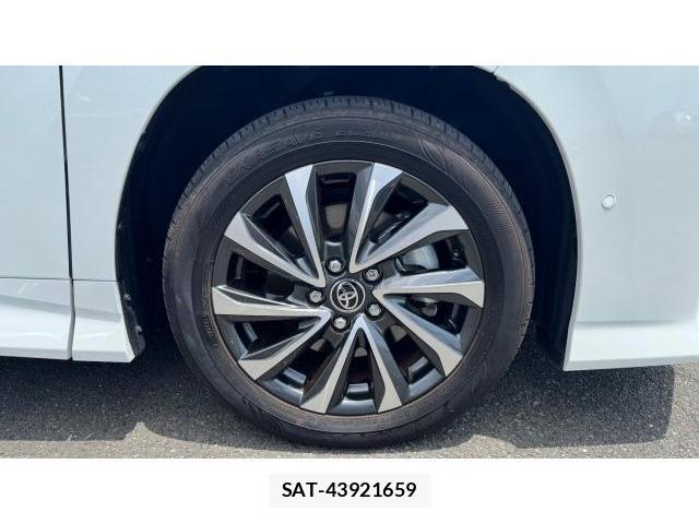 Toyota VOXY 2025-11 8434589-7