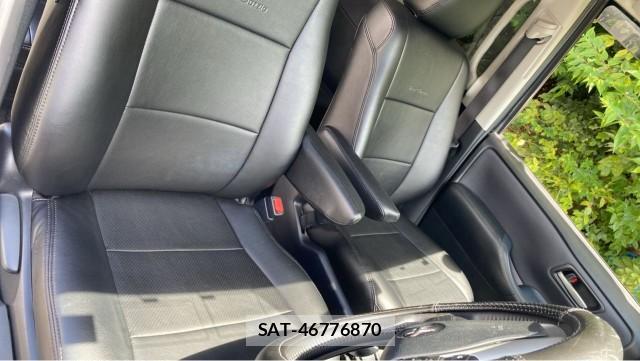 Toyota VOXY 2014-06 8434669-5
