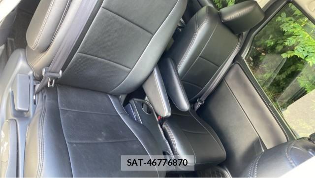 Toyota VOXY 2014-06 8434669-6
